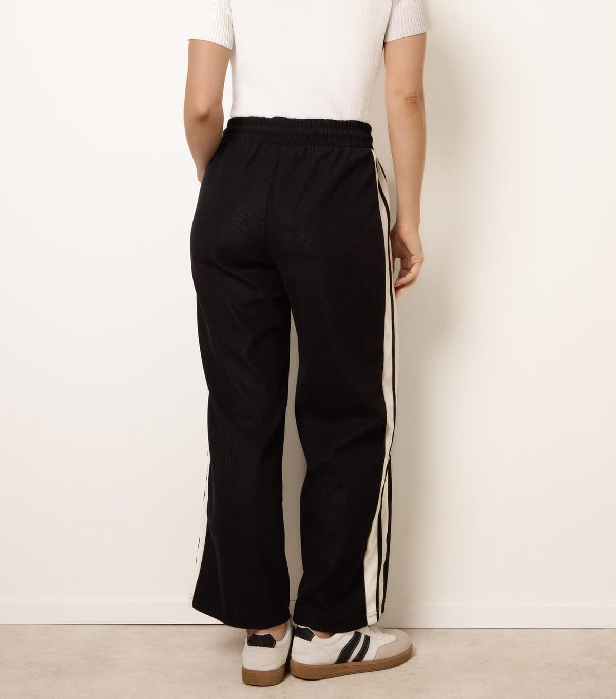 Blue Vanilla Women's Black Side Stripe Drawstring Trousers Blue Vanilla New Look - 4