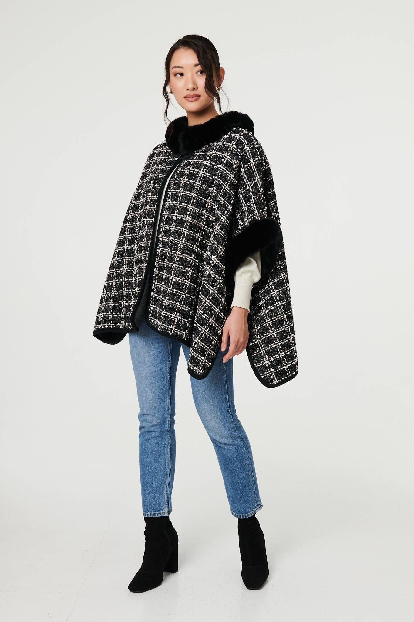 Izabel London Izabel London Women's Checked Faux Fur Trim 3/4 Sleeve Poncho in Black - 4
