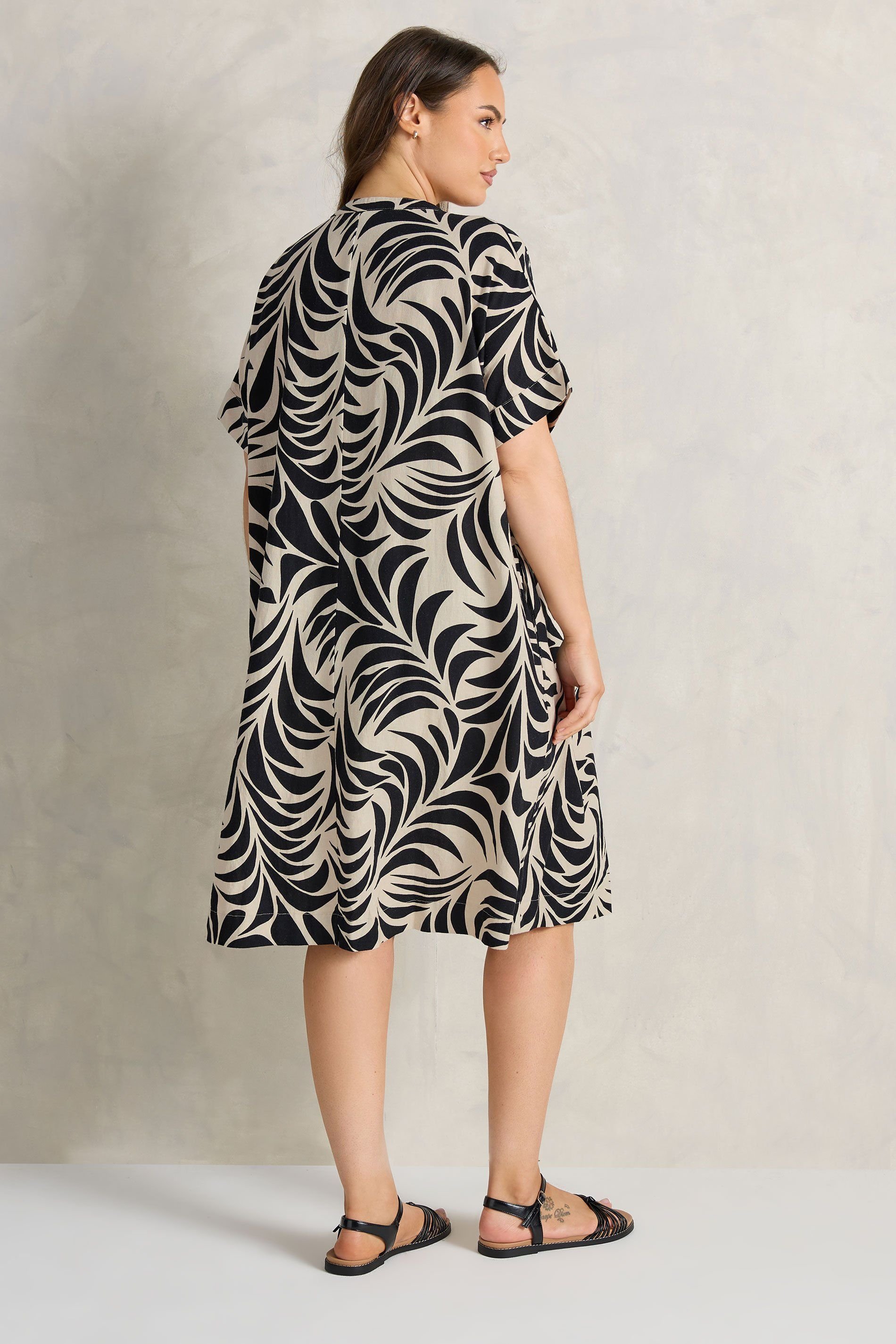 Evans Evans Women's Premium Linen Printed Shift Dress in Cream - 4