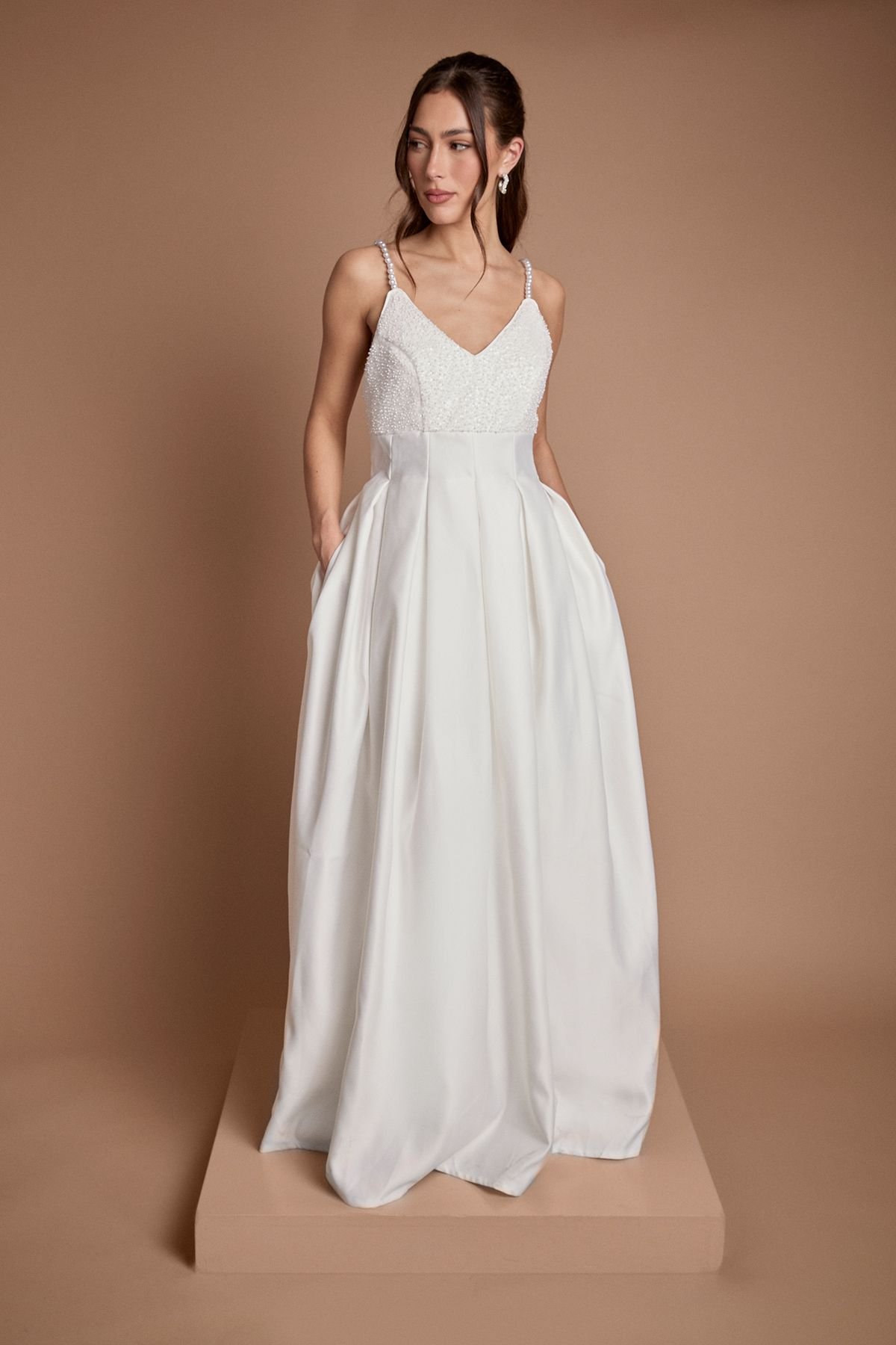 Coast Coast Women's Beaded Embellished Full Skirt Wedding Dress in Ivory - 4