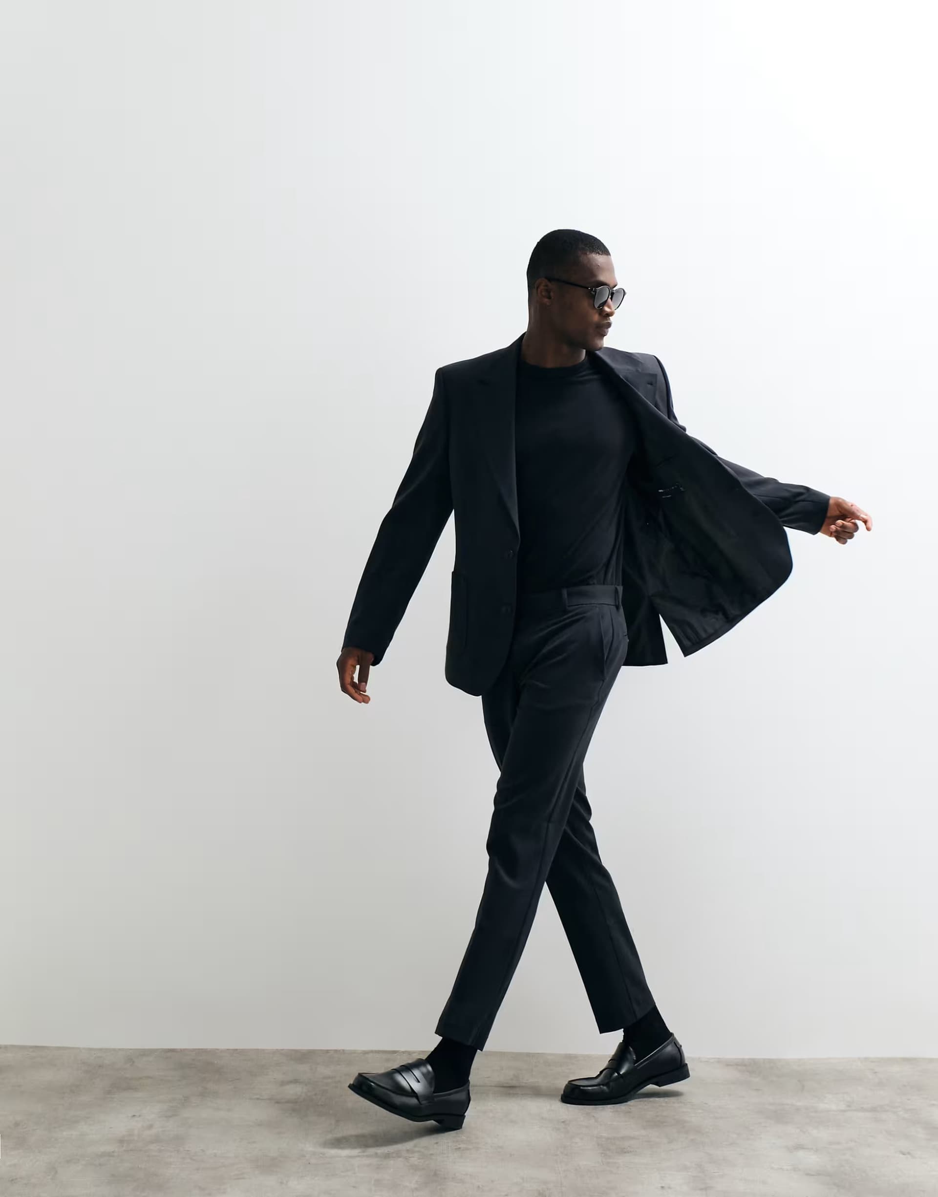 ASOS ASOS DESIGN flexMAX™  slim suit trousers in black