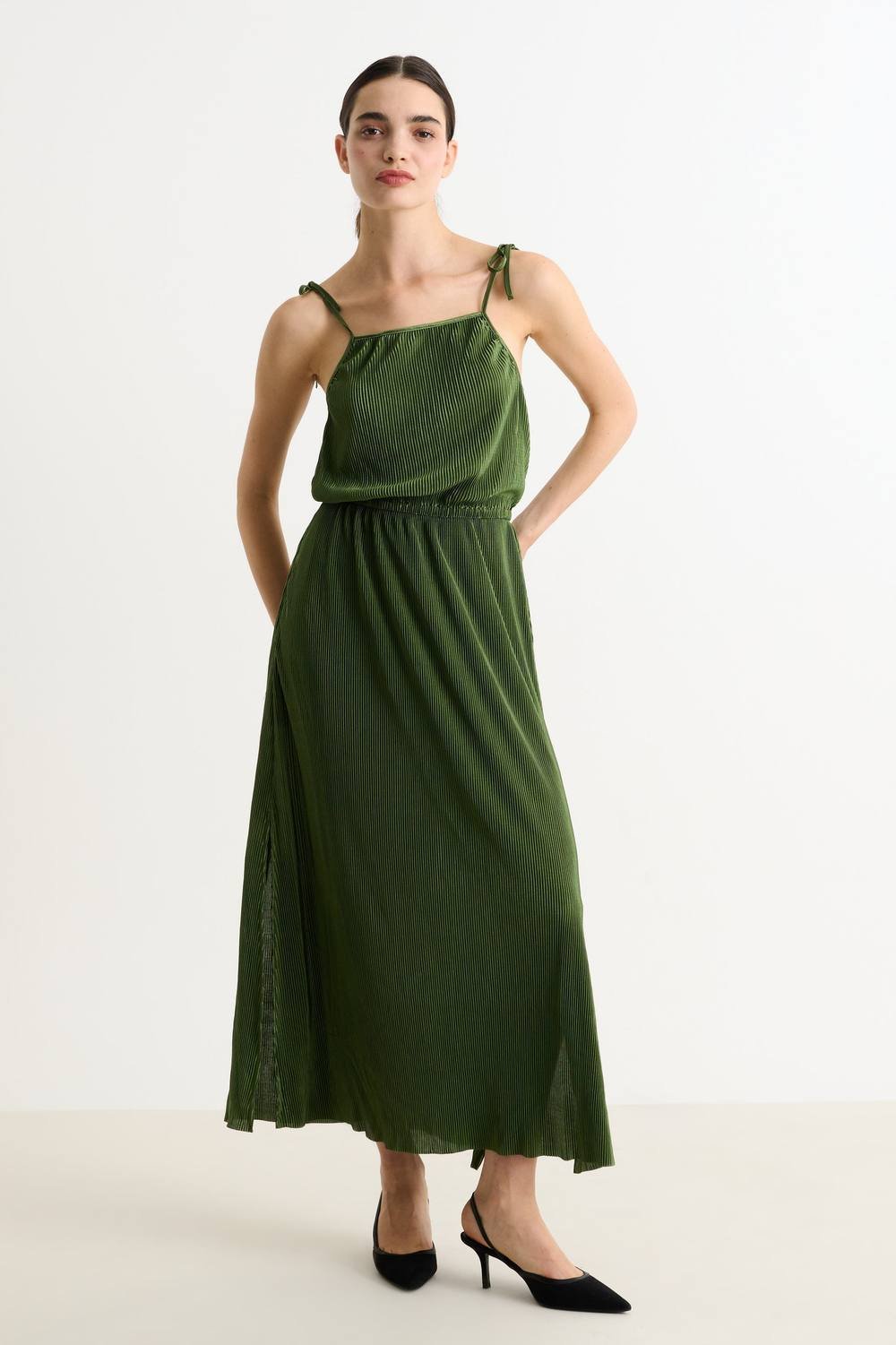Louche Louche Women's Mayra Pleat Sage Strappy Maxi Dress - 4