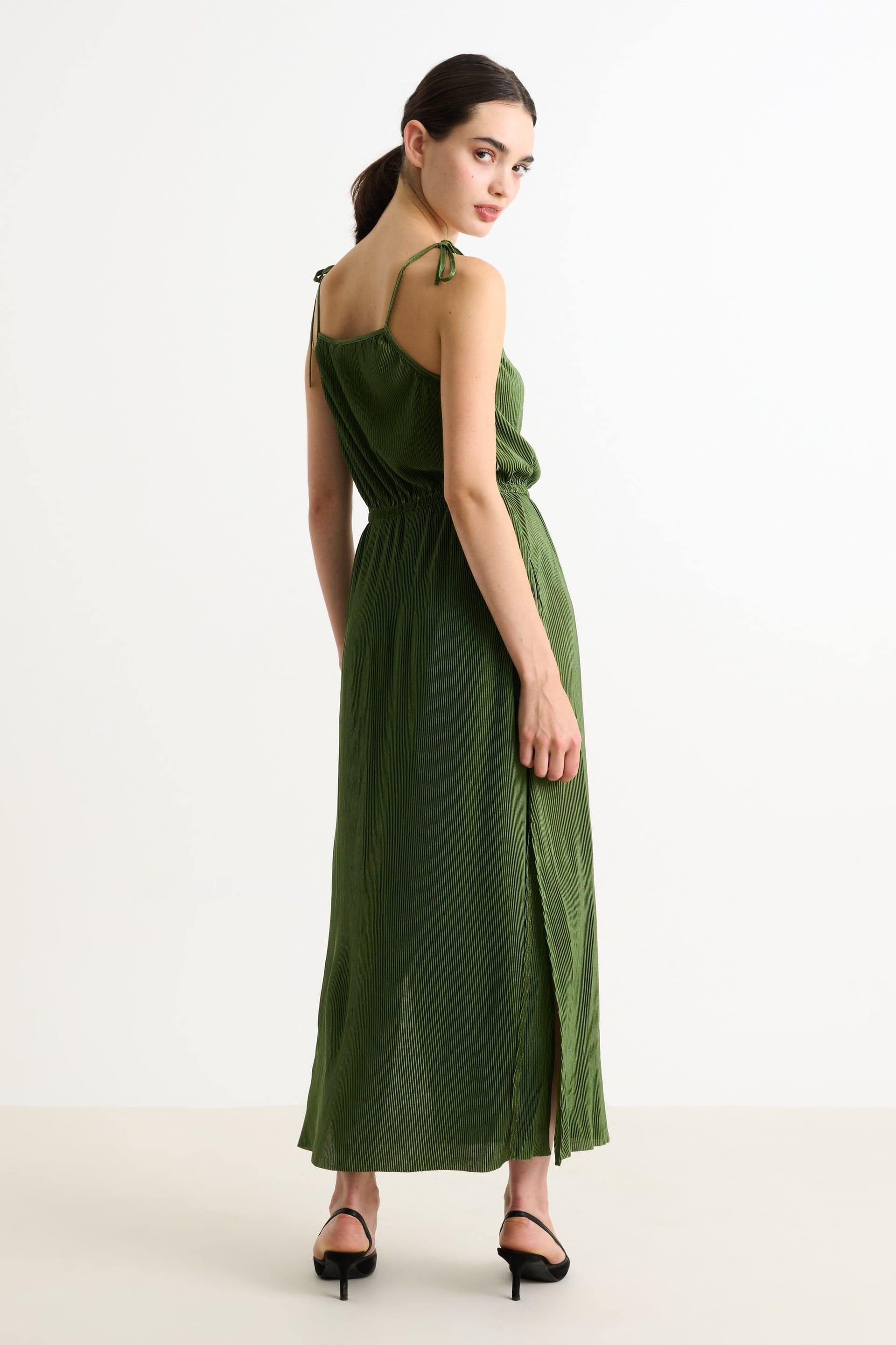 Louche Louche Women's Mayra Pleat Sage Strappy Maxi Dress - 4