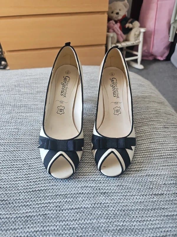New Look Peeptoe shoes