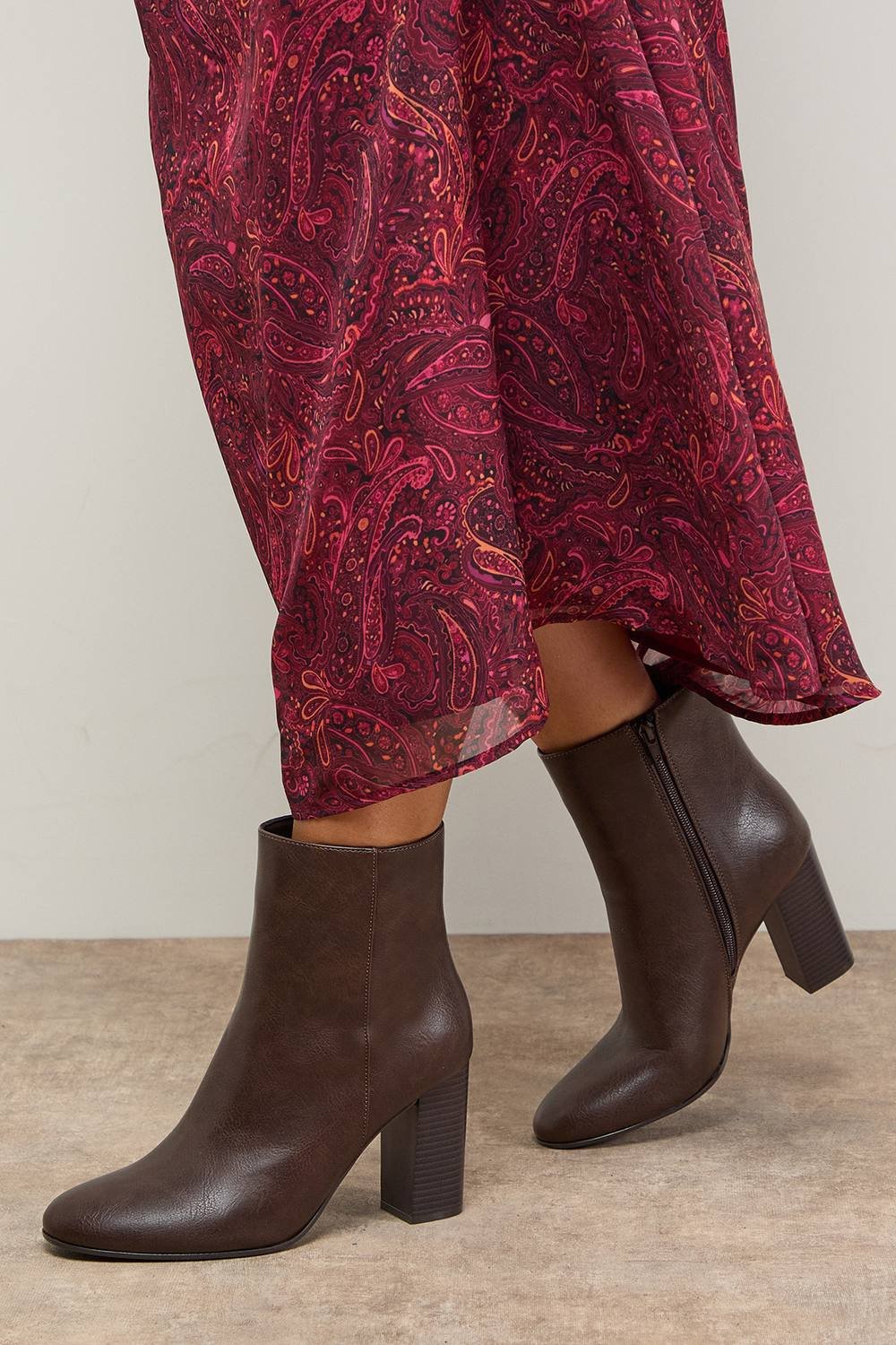 Oasis Oasis Women's Louisa Faux Leather Round Toe Stacked High Heel Ankle Boots in Brown - 2