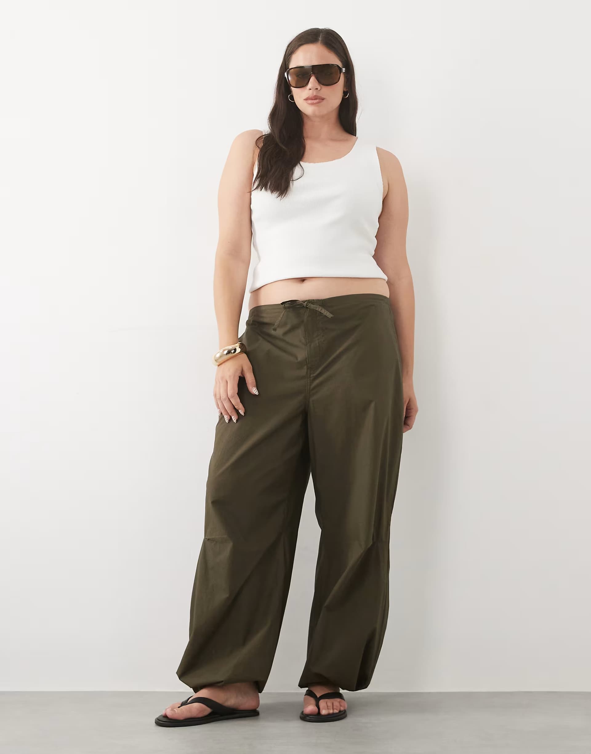 ASOS ASOS DESIGN Curve parachute trouser with toggle hem detail in khaki