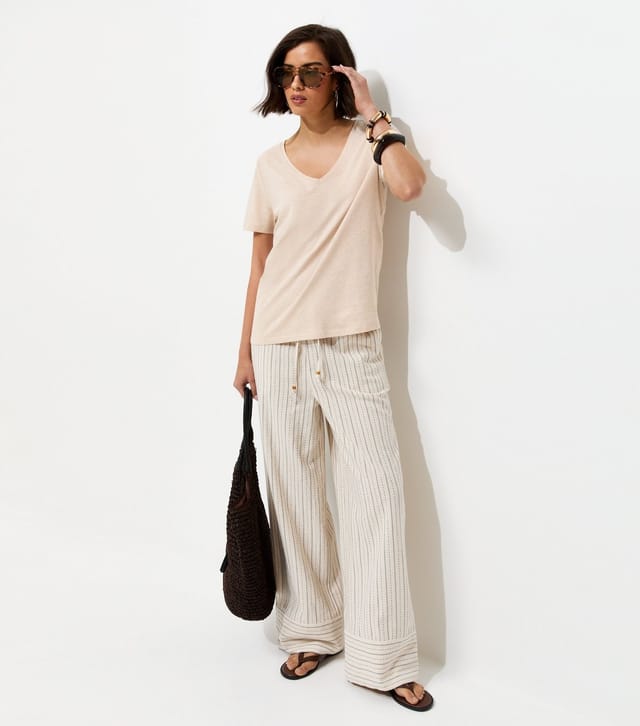 New Look Women's Premium Stone Linen Rich V Neck T-Shirt New Look - 3