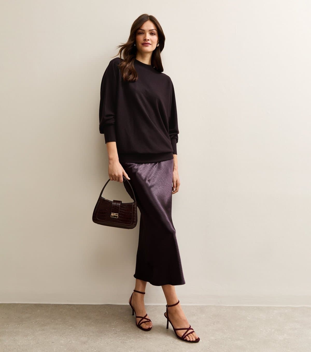 New Look Women's Tall Dark Burgundy Crinkle Texture Satin Midi Skirt New Look