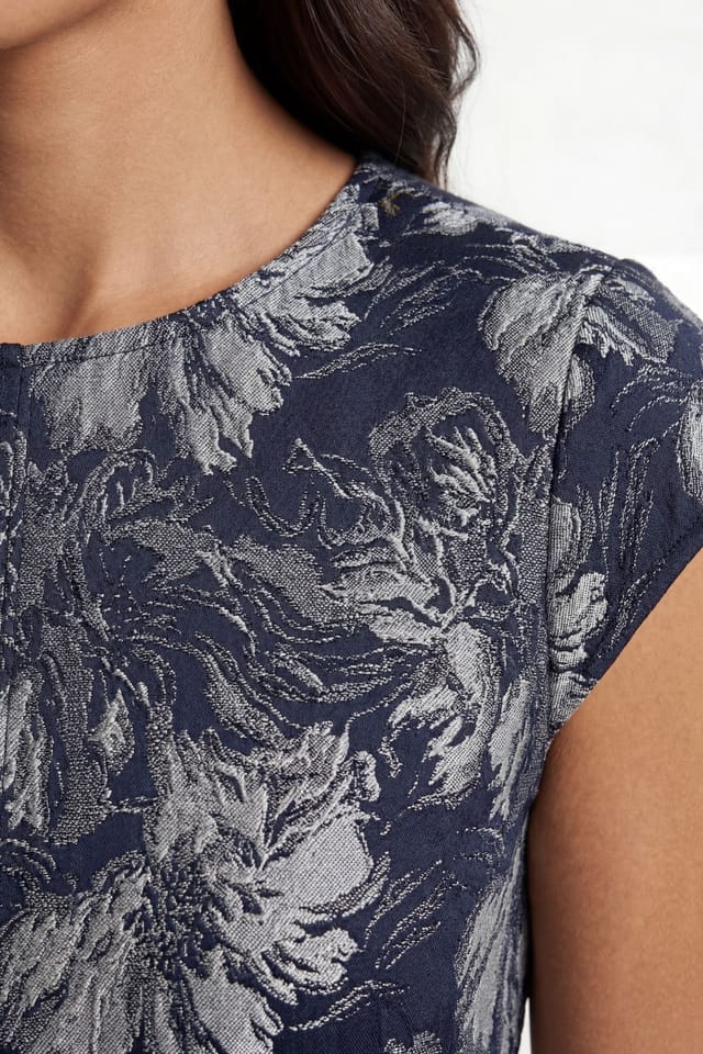 Wallis Wallis Women's Floral Jacquard Cap Sleeve Midi Dress in Navy - 3