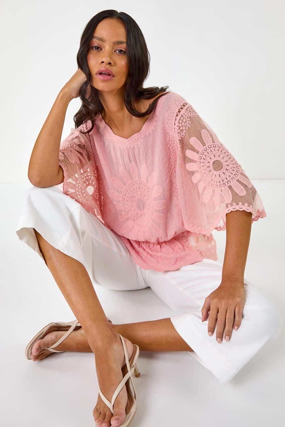 Dusk Dusk Women's Butterfly Lace Blouse in Pink
