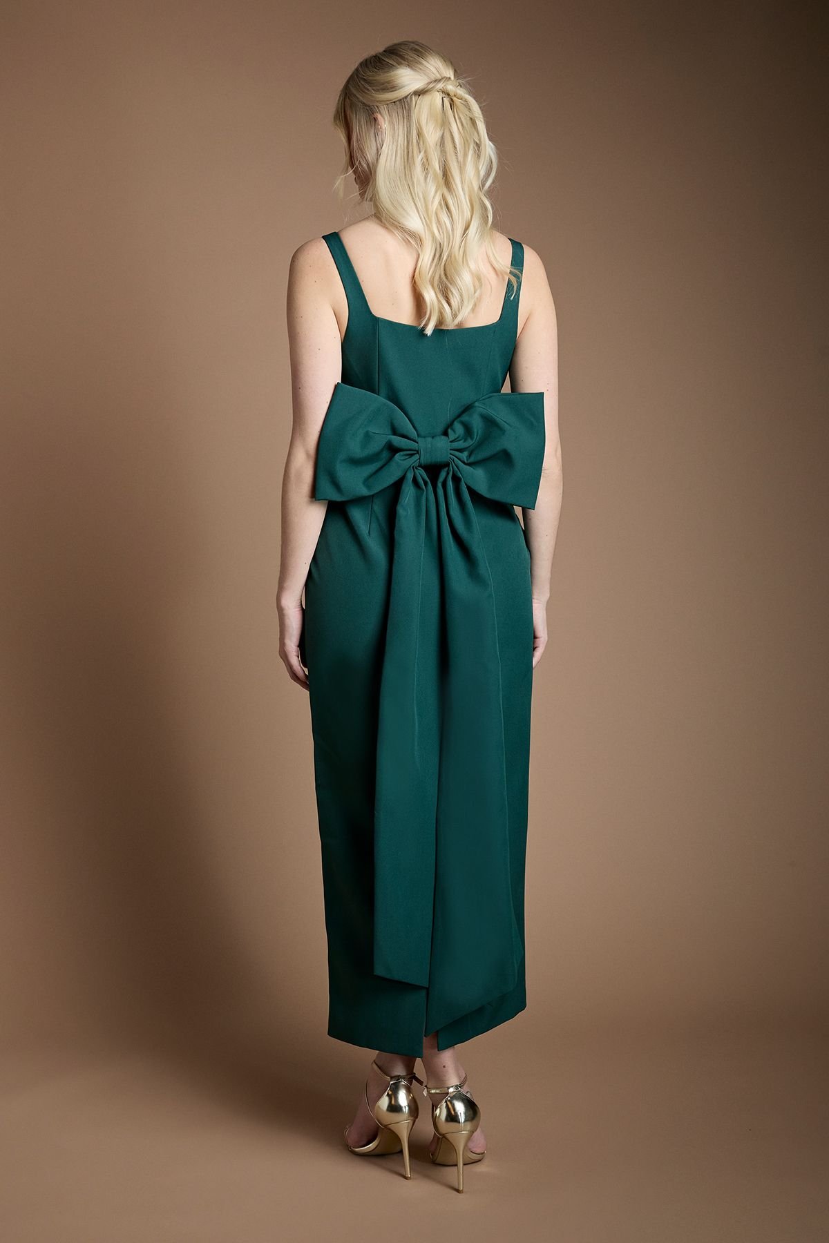 Coast Coast Women's Sleeveless Square Neck Bow Back Midaxi Bridesmaid Dress in Emerald - 3