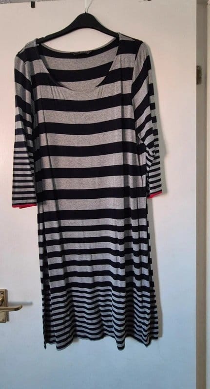 New Look Black Striped Long-Sleeve Top