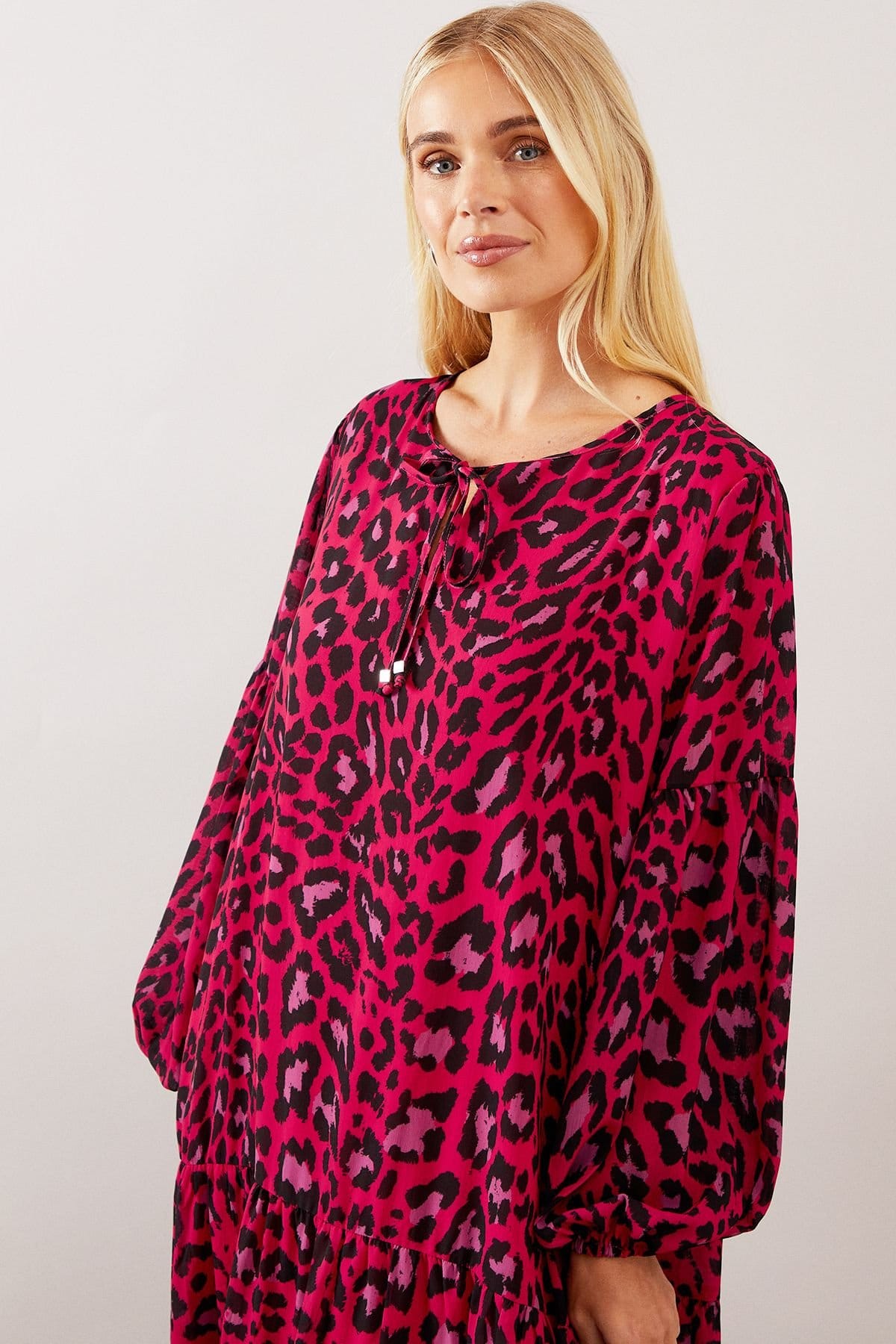 Wallis Wallis Women's Petite Leopard Tiered Smock Midaxi Dress in Berry - 4