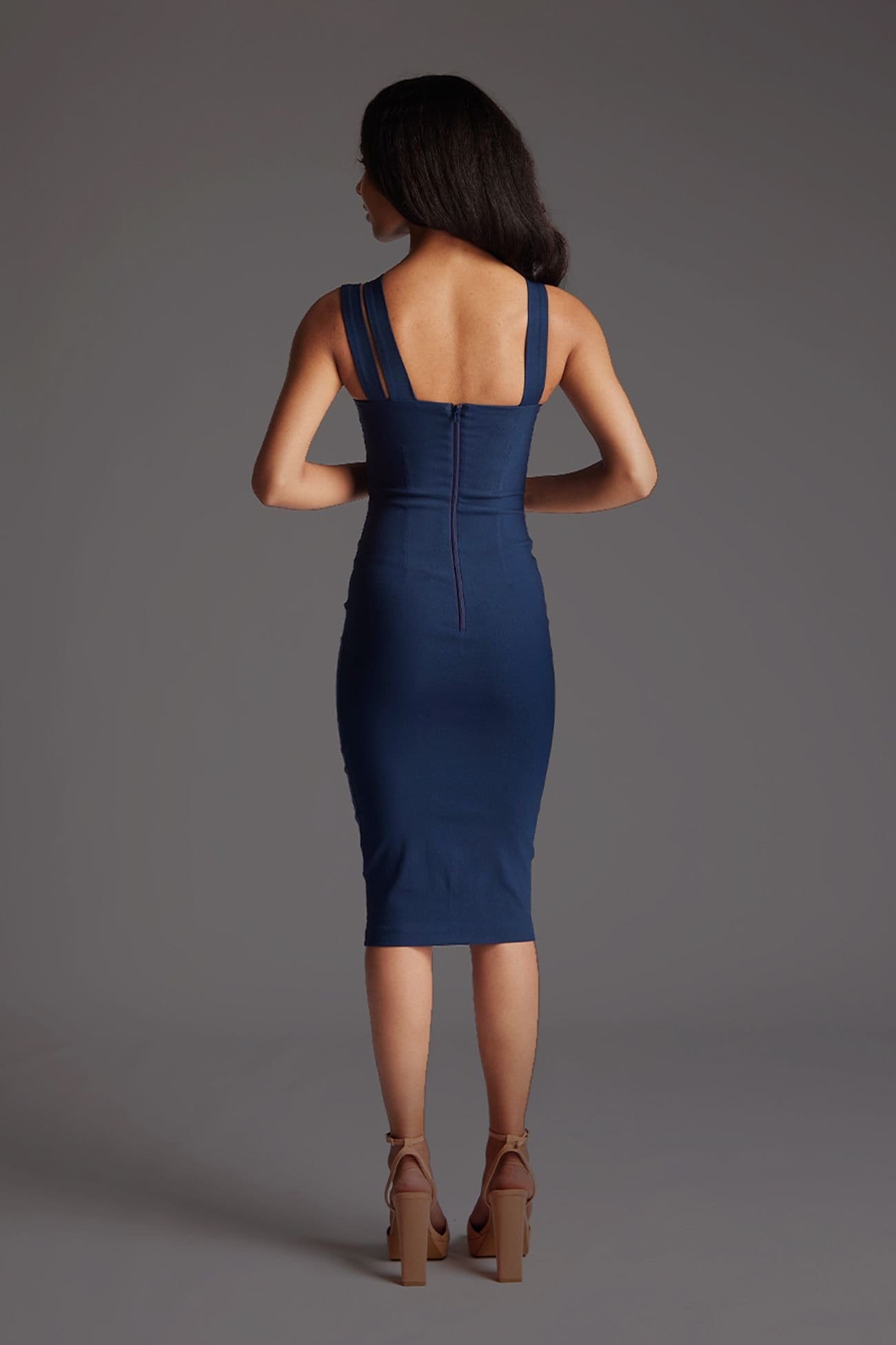 Vesper Vesper Women's Asymmetric Neckline Bodycon Midi Dress in Navy - 4