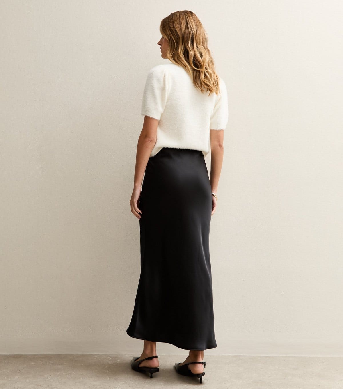 New Look Women's Black Satin Bias Cut Midi Skirt New Look - 4