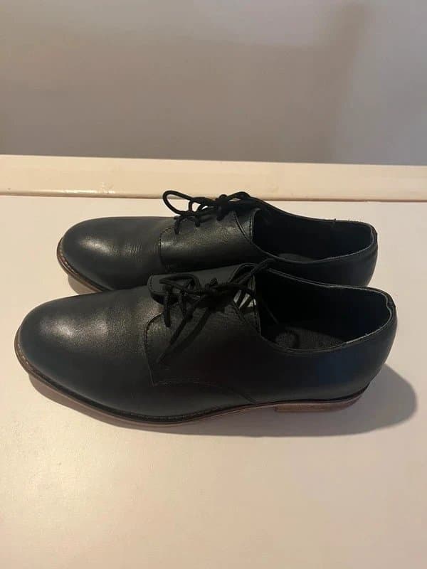 ASOS ASOS Ladies Black Flat Shoes tied with shoelace, Size 4
