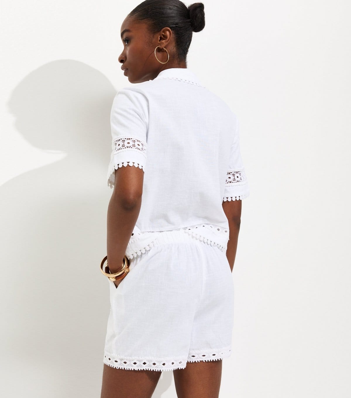 New Look Women's White Cotton Lace Trim Embroidered Shorts New Look - 4