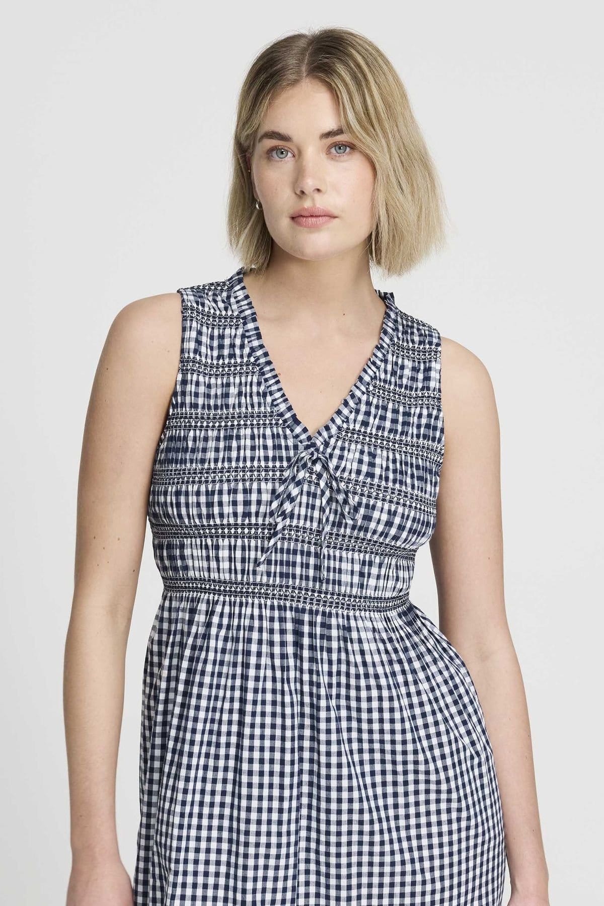 Finery London Finery London Women's Hadlee Cotton Gingham Shirred Midi Dress in Black - 4