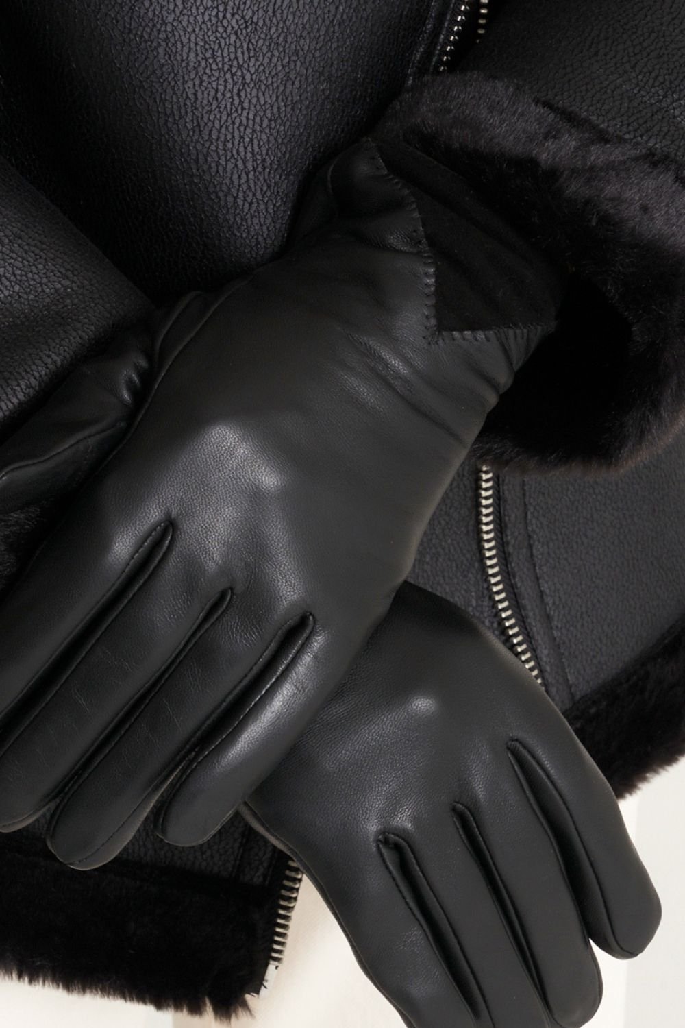 Barneys Originals Barneys Originals Women's Gift Boxed Real Leather & Suede Contrast Gloves in Black - 3