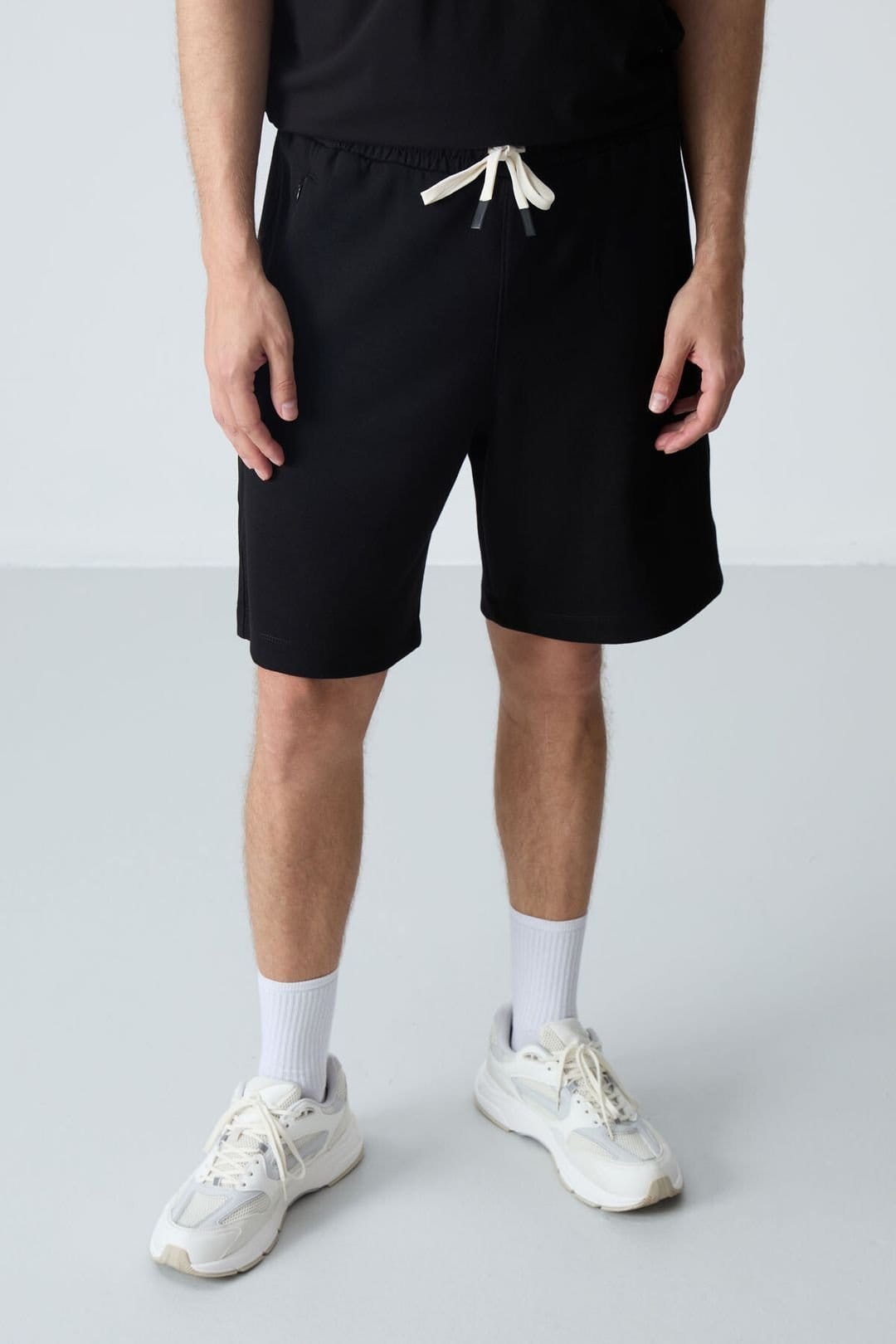 Tommy Life Tommy Life Men's Regular Fit Jersey Shorts in Black - 4