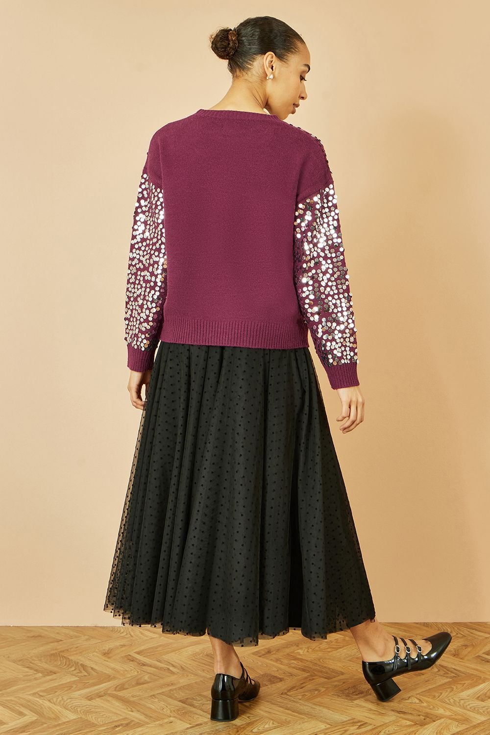 Yumi Yumi Women's Burgundy All Over Sequin Relaxed Fit Jumper - 4