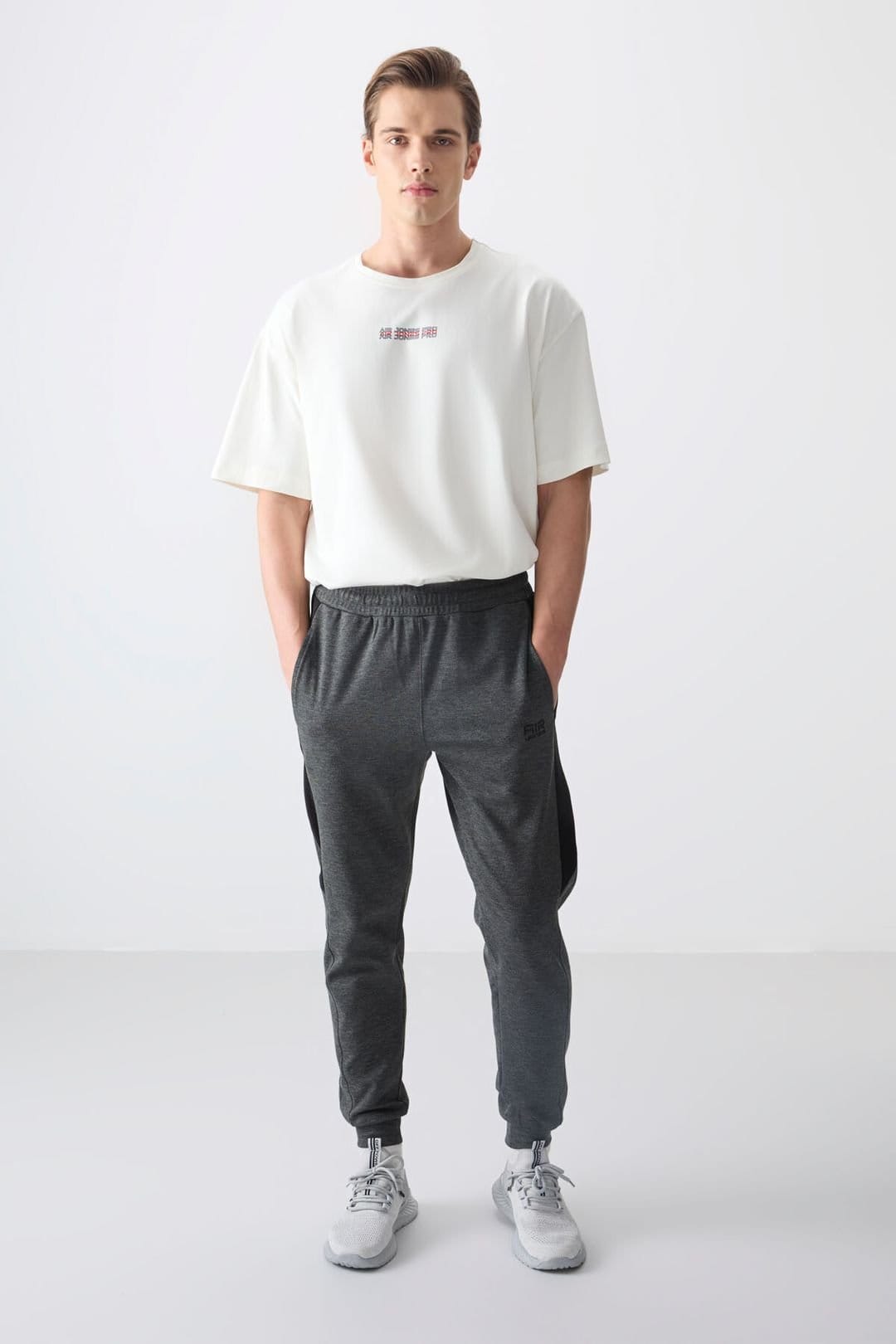 Tommy Life Tommy Life Men's Regular-fit Fleece Sweatpants in Charcoal - 4