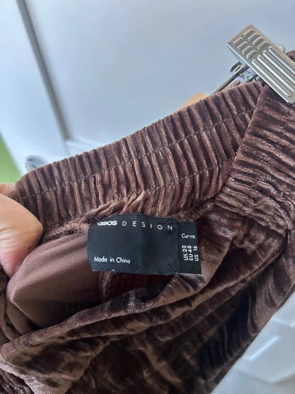 ASOS Design ASOS mauve velvet crinkle trouser size 20