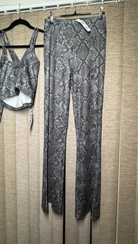 ASOS asos 4505 snake print 3 piece gym set leggings sports bra long sleeve top uk 12 bnwt