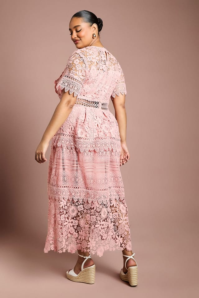 Coast Coast Women's Plus Short Sleeve Lace Midi Dress in Blush - 3