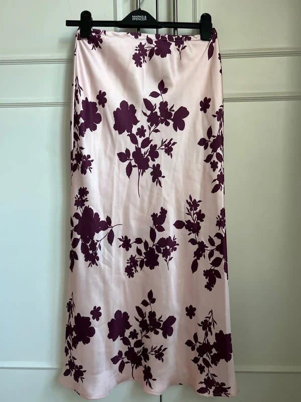 New Look BNWT floral mid length satin skirt