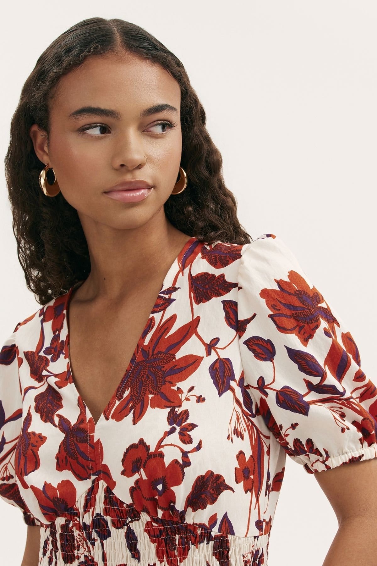 Finery London Finery London Women's Kiara Printed V-Neck Midi Dress in Cream - 4