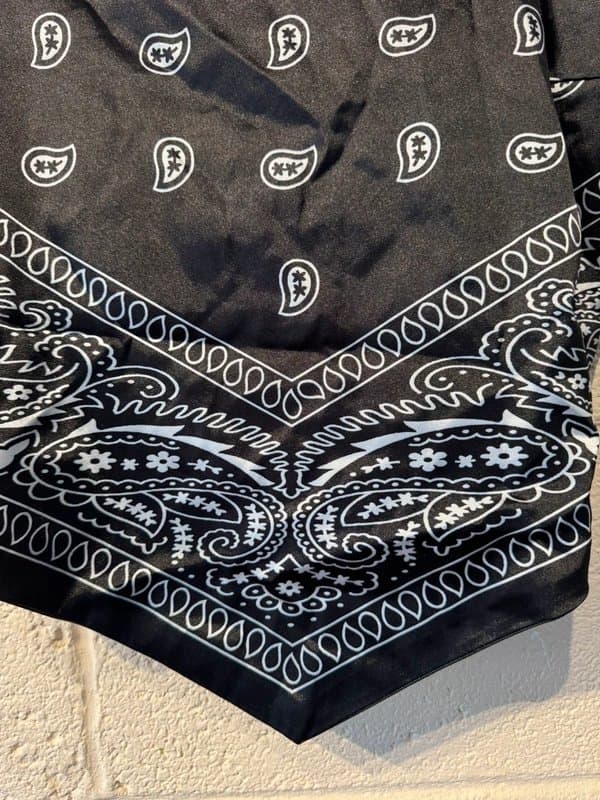 New Look Women’s black bandana strappy crop top tie open back size L