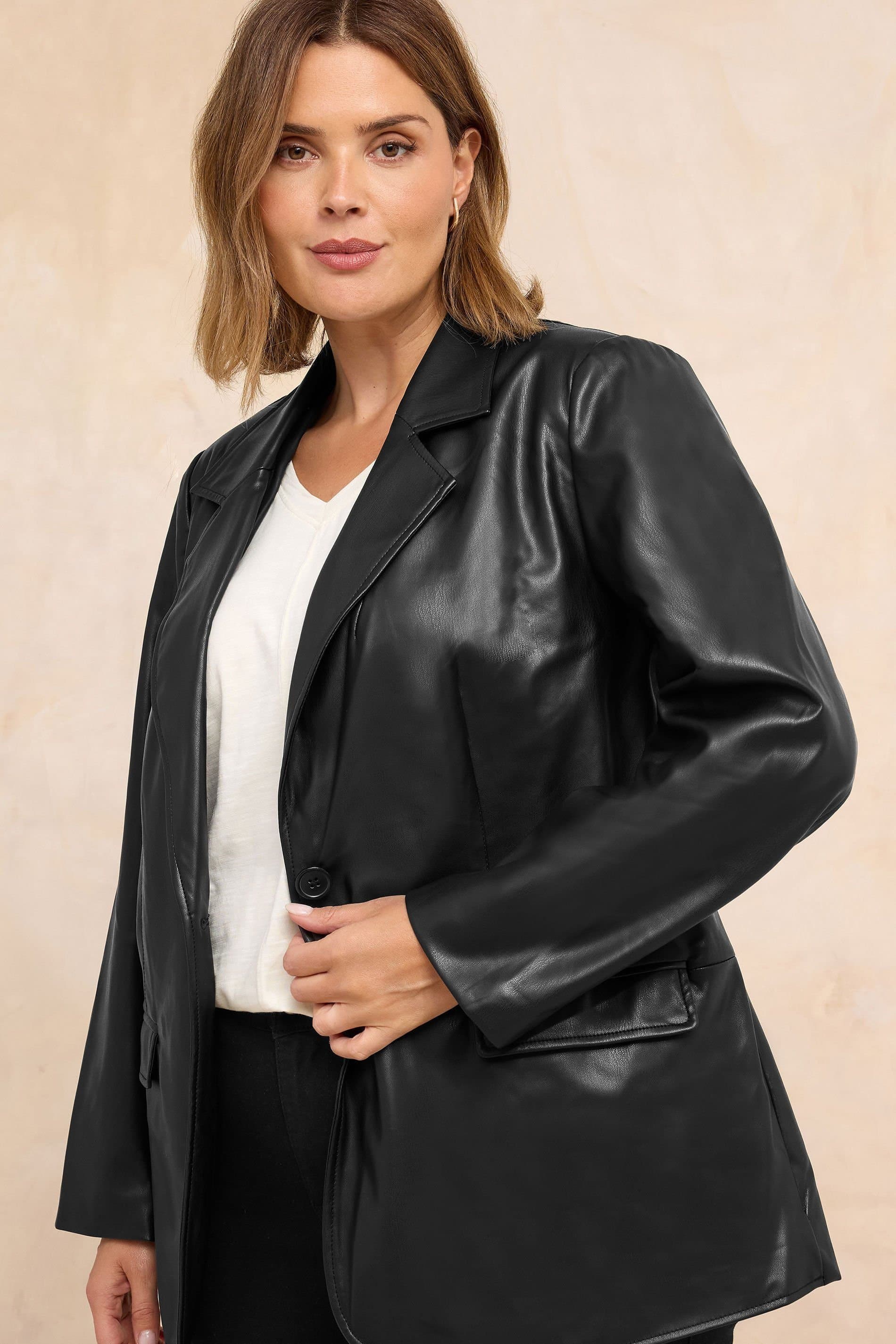 Evans Evans Women's Faux Leather Blazer in Black