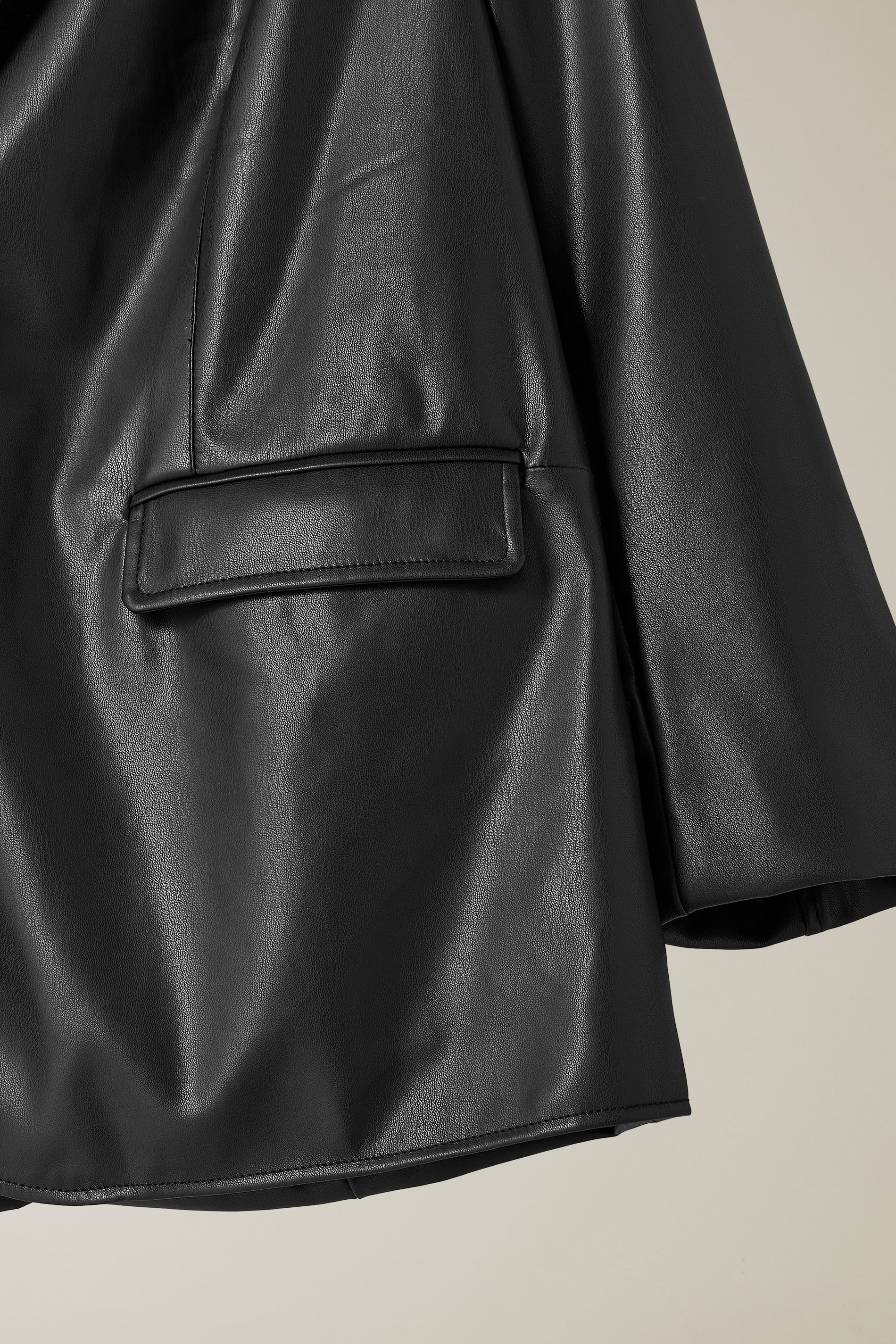 Evans Evans Women's Faux Leather Blazer in Black - 3