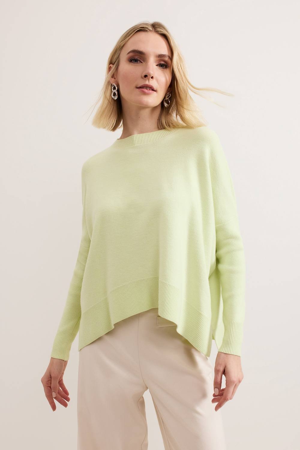 Phase Eight Phase Eight Women's Kara Boxy Knit Top in Pale Green - 2