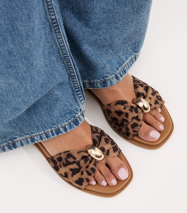 New Look Women's Wide Fit Brown Animal Print Flat Mule Sandals Vegan New Look - 2