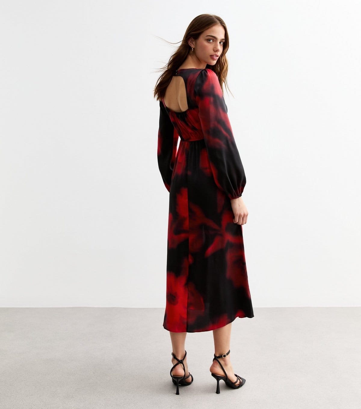 New Look Women's Black Blurred Floral Print Open Back Midi Dress New Look - 4