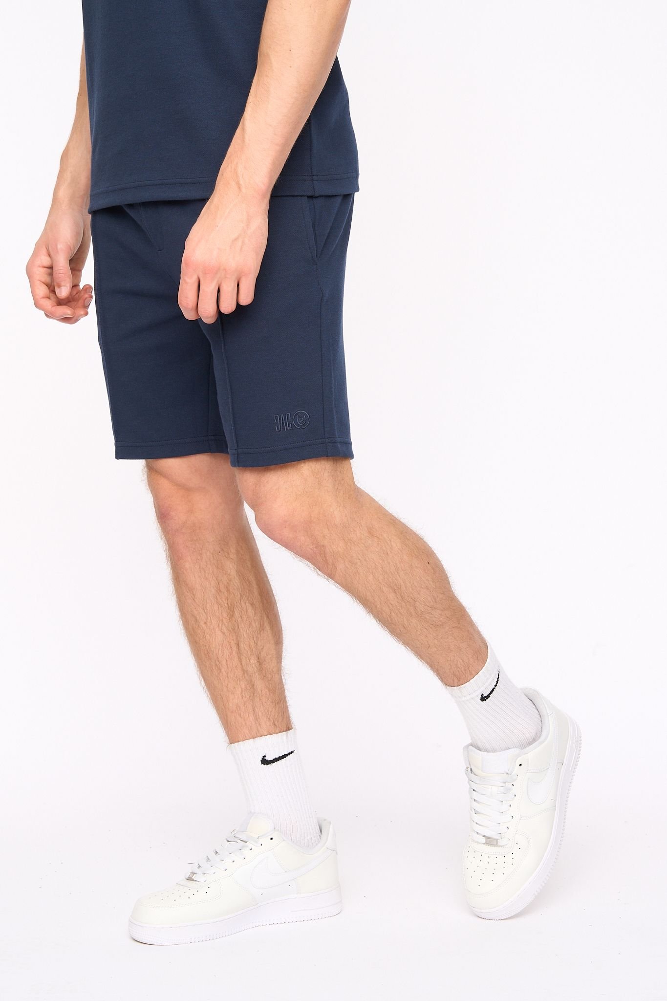 Duck and Cover Duck and Cover Men's Sherborn Comfortable Elasticated Waist Shorts in Navy - 4