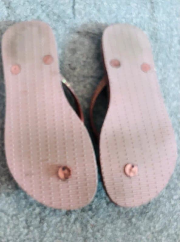 Havaianas Havaianas rose gold 4/5 glitter sandals holiday festival wedding sandals same day post
