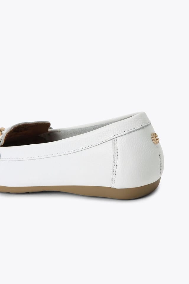 Carvela Carvela Women's 'Fiasco' Leather Flats in White - 3
