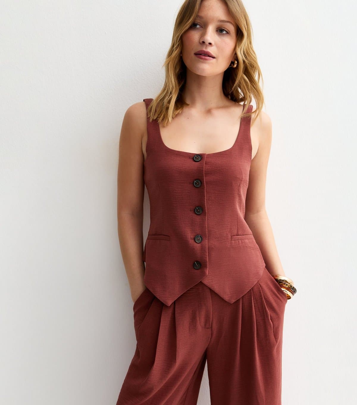 New Look Women's Red Scoop Neck Button Up Waistcoat New Look