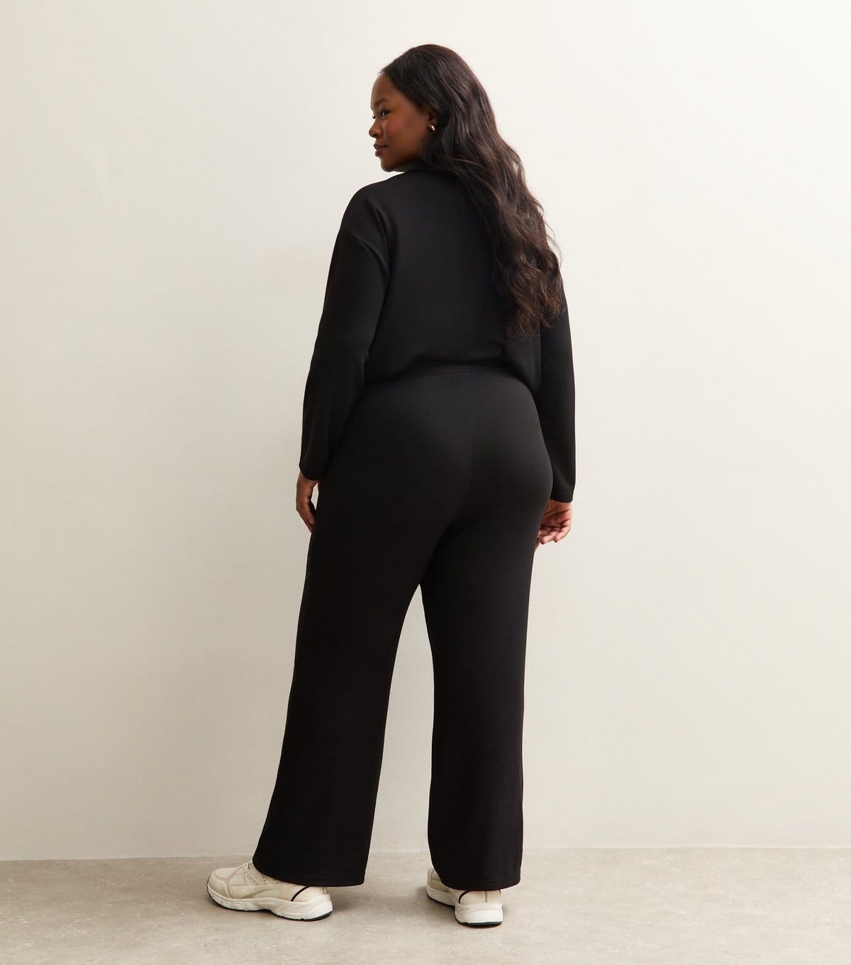 New Look Women's Plus Size Black Soft Touch Wide Leg Trousers Curves New Look - 4