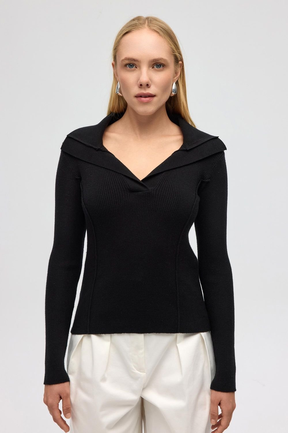 MAI STUDIOS CO. MAI STUDIOS CO. Women's Inari Polo Collar Sweater in Black - 2
