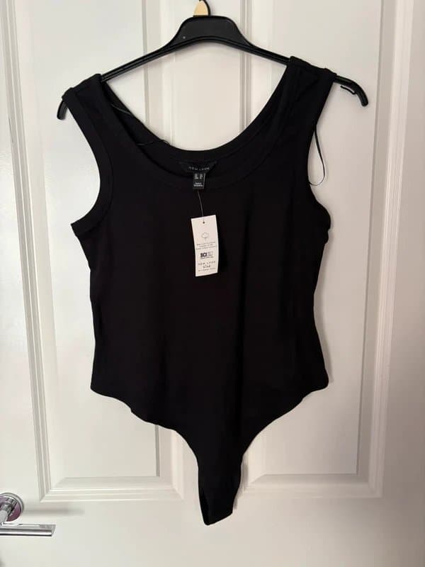 New Look Women’s new look black bodysuit size 16 - new with tags