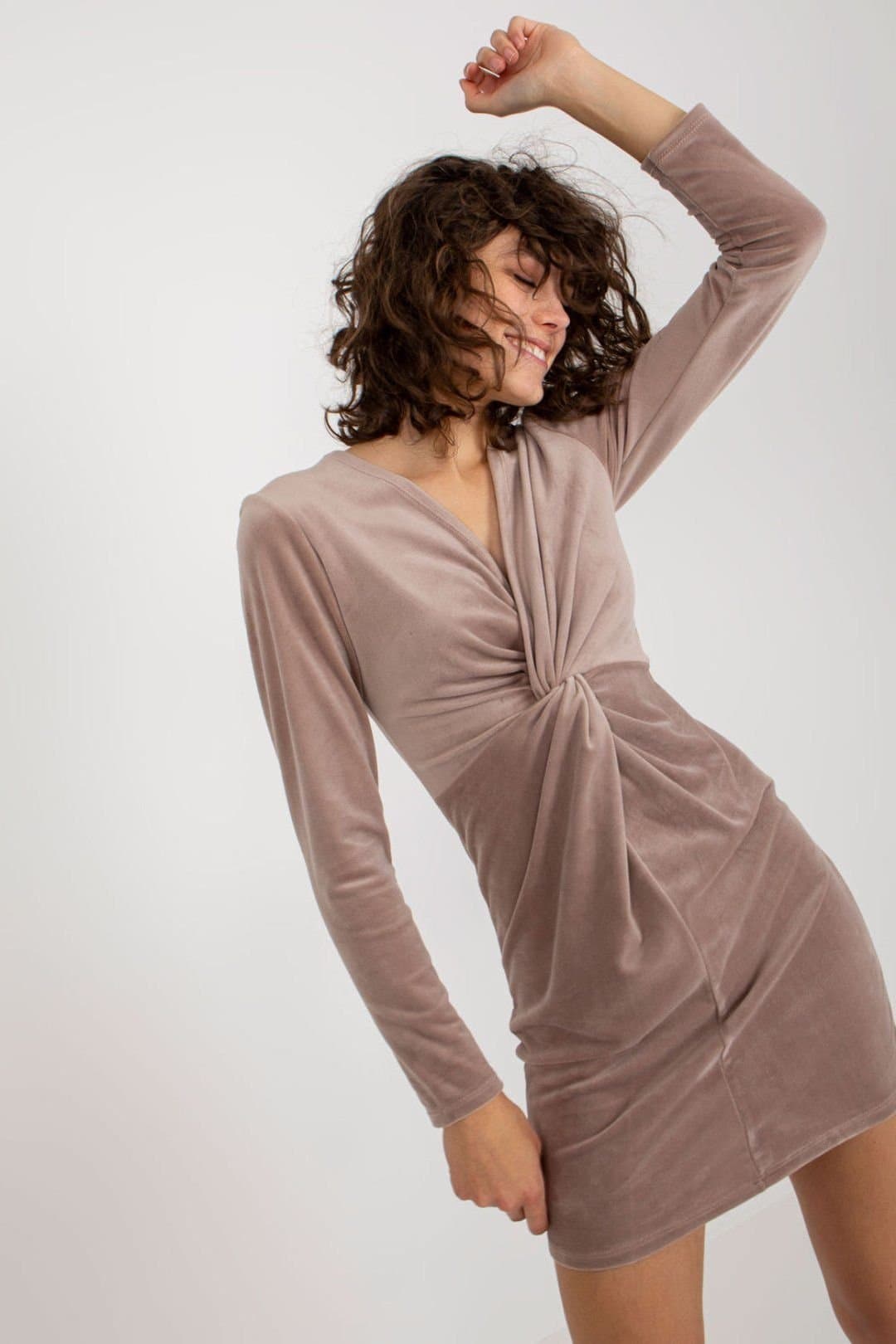 Love Lace Love Lace Women's Velour Fitted Long Sleeve Envelope Dress in Beige