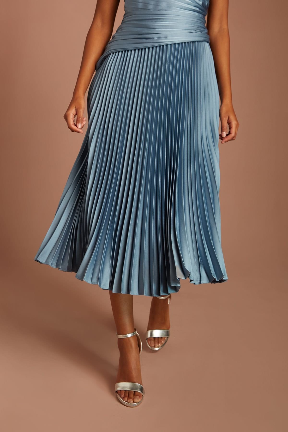 Coast Coast Women's Petite Pleated Detail Bodice & Skirt Sleeveless Midi Dress in Dusty Blue - 4