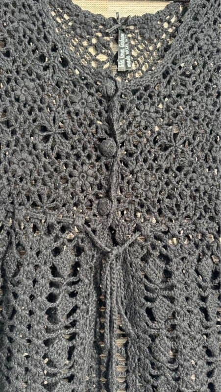 E-vie Black Crochet Knit Cardigan Top Size 10–12 BNWT