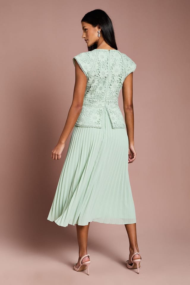 Coast Coast Women's Petite V Neck Lace Bodice Peplum Midi Dress in Sage - 3