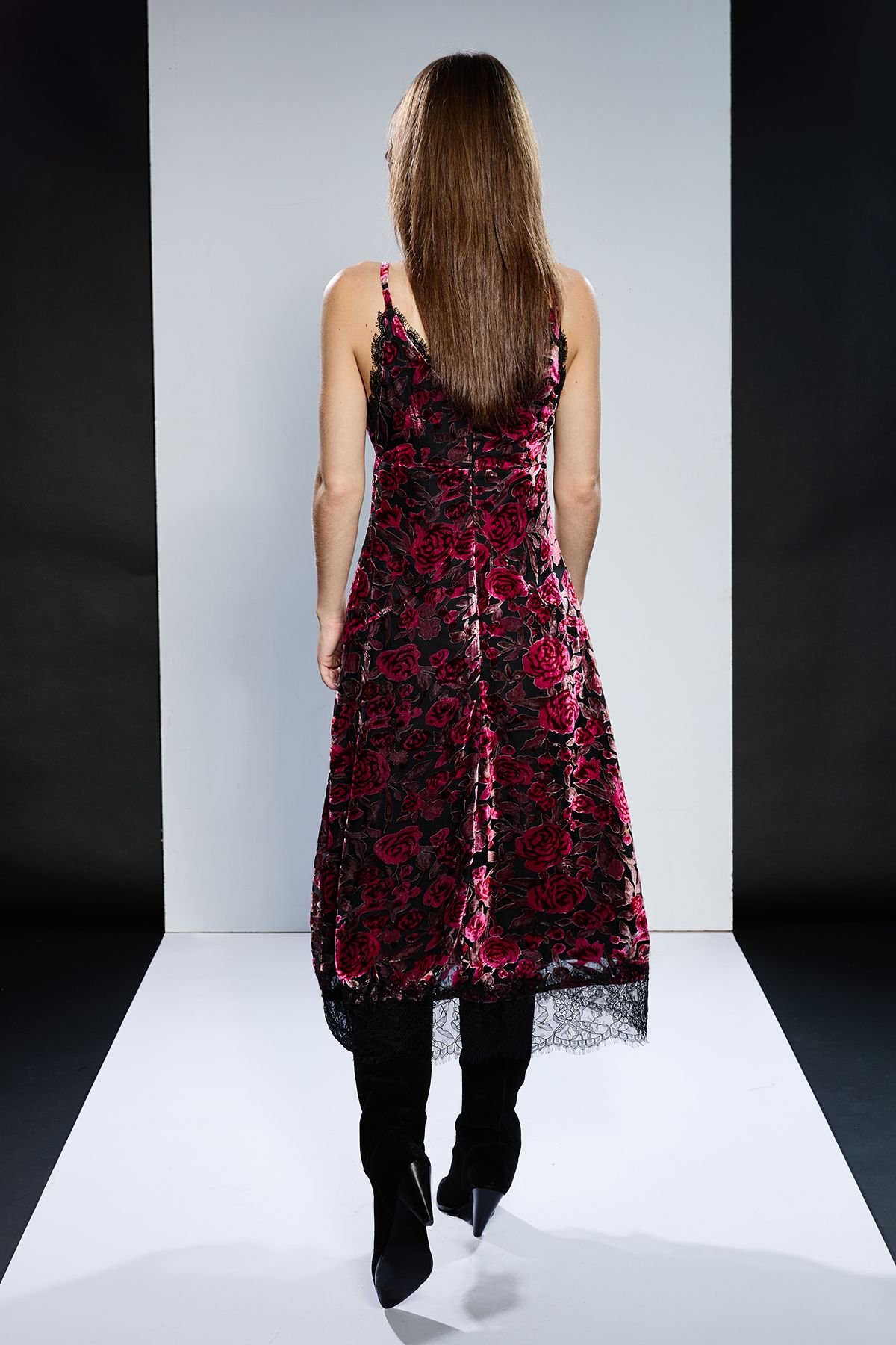 RUNWAY 1.8.1.8 RUNWAY 1.8.1.8 Women's Lace Slip Dress in Pink - 3