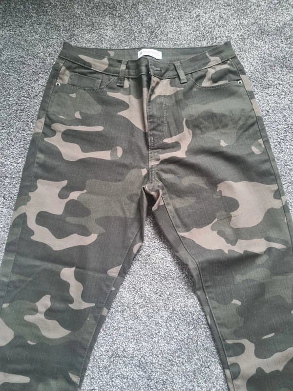 Red Herring Red Herring high-rise jeans size M